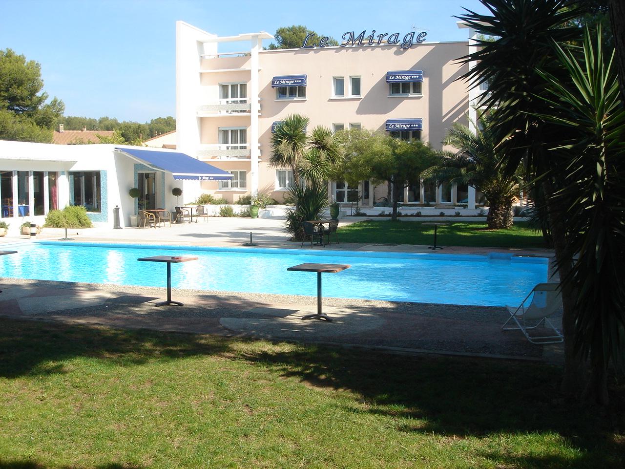 Cit'Hotel Le Mirage 이스틀 외부 사진